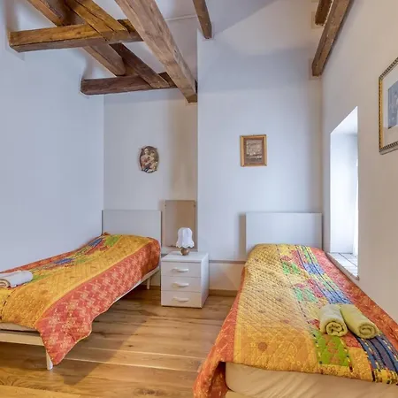 Gostinjska kuća Viktor 3*